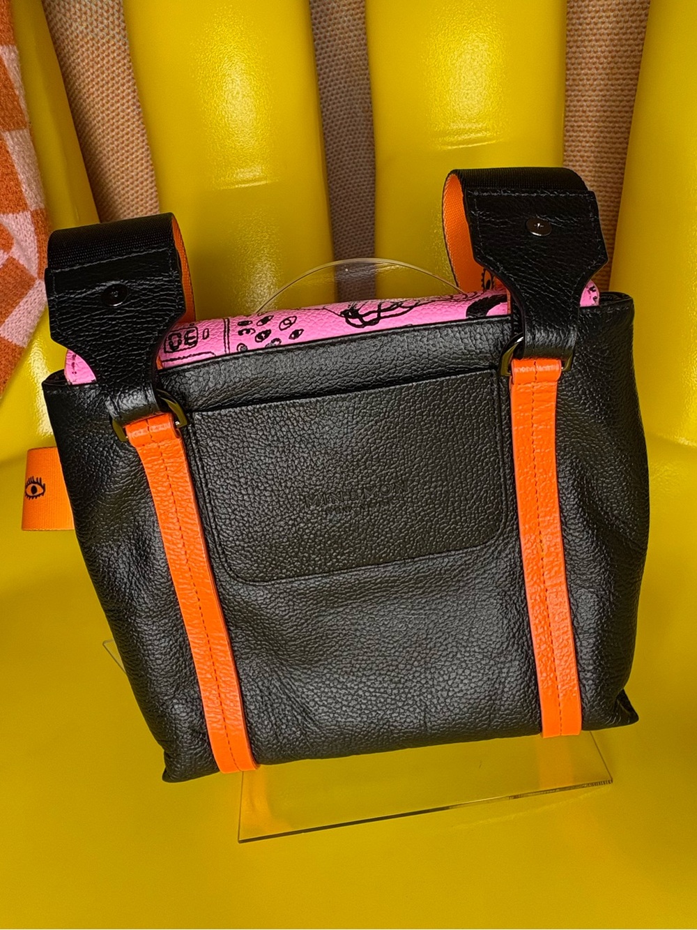 Min & Mon Messenger Bag with Removable/Adjustable Crossbody Strap - Picture 3 of 4
